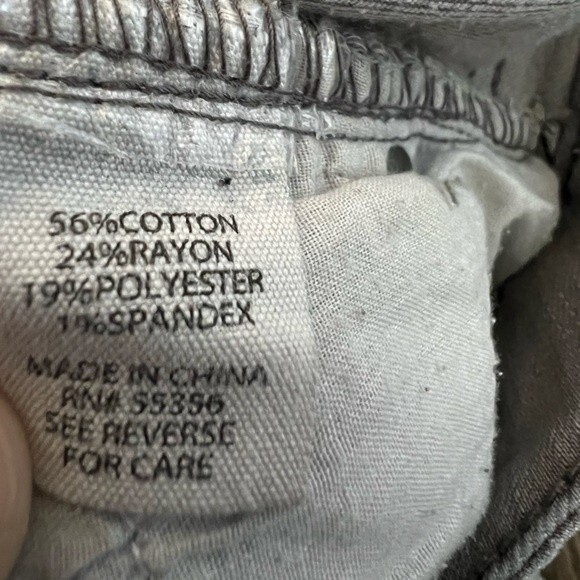 Artisan NY Cropped Jeans Gray Frayed Hem Women's size 10 - Picture 5 of 9